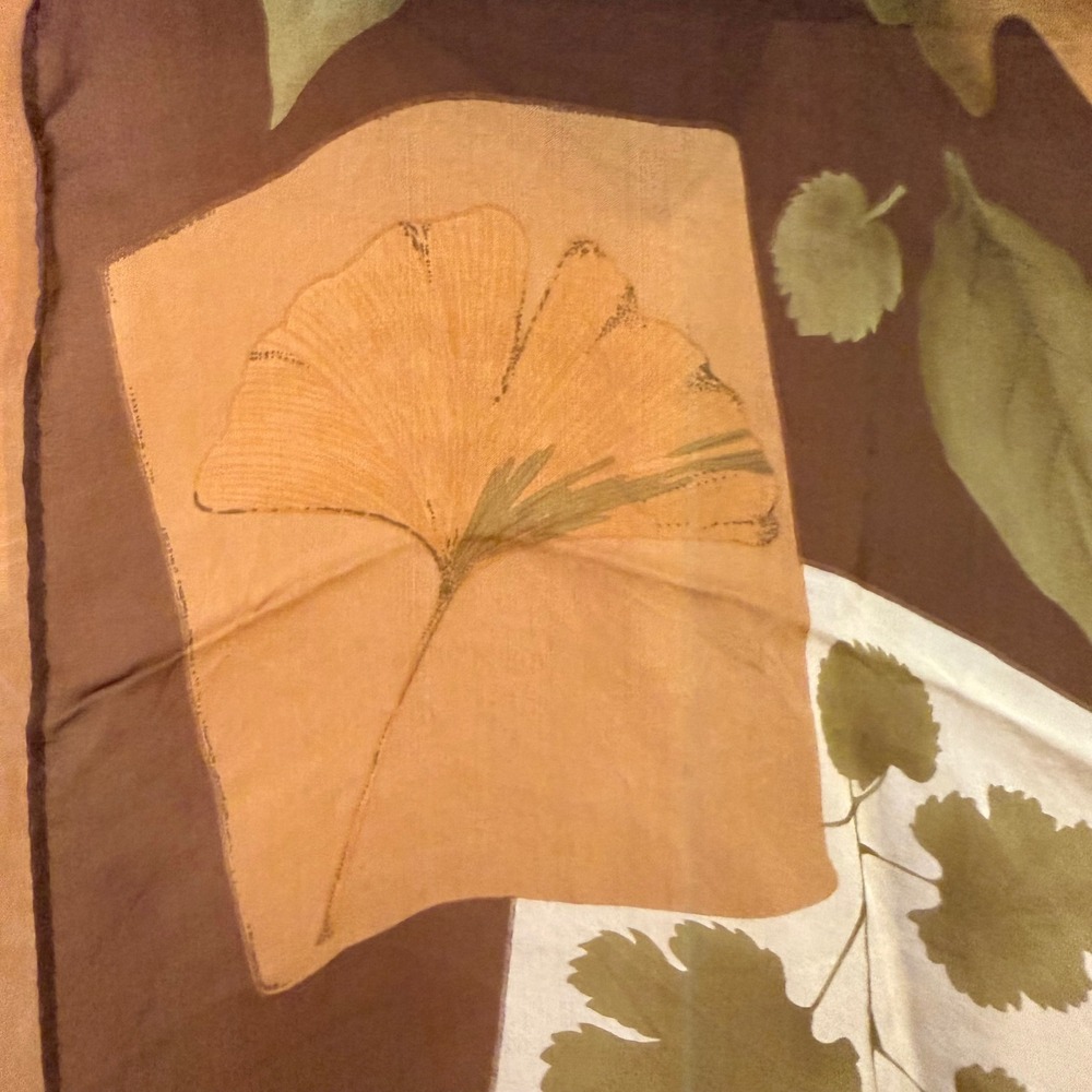 Elaine Gold Collection XIIX Silk Scarf Brown Botanical Autumn Leaf Print 21x20 - Picture 7 of 11